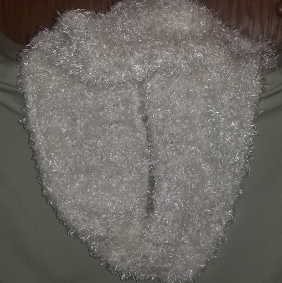 SCARF - Picture 1 of 5